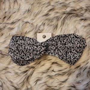 Forever 21 black daisy headband